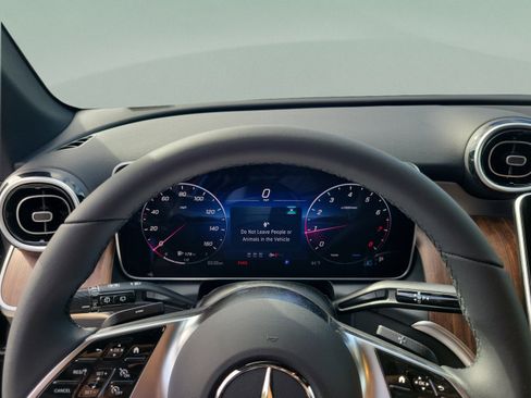 Certified 2026 Mercedes-Benz GLC 300 4MATIC image 24