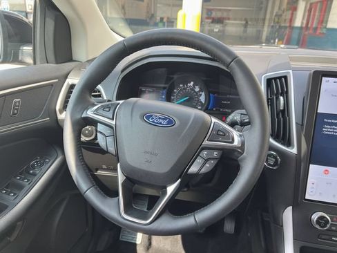 Used 2024 Ford Edge SEL AWD/4WD image 17