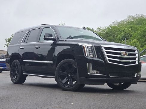 Used 2020 Cadillac Escalade Luxury AWD/4WD image 2