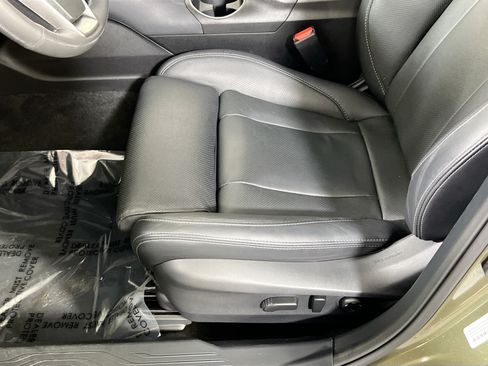 Used 2023 Subaru Outback Touring AWD/4WD image 20