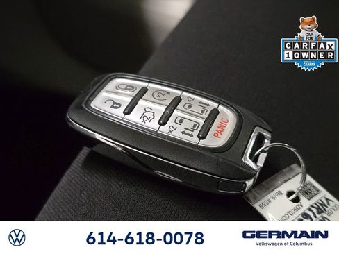 Used 2022 Chrysler Voyager LX image 39