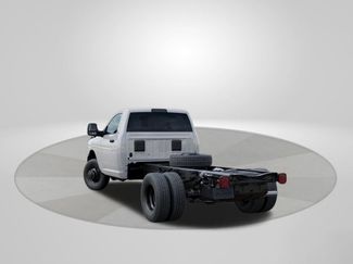 New 2025 RAM 3500 Tradesman AWD/4WD video 3