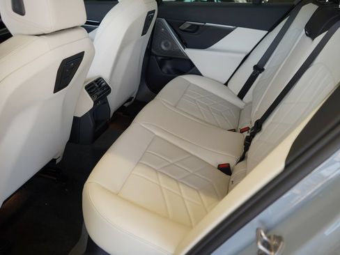 Used 2026 BMW 530i w/ M Sport Package RWD image 20