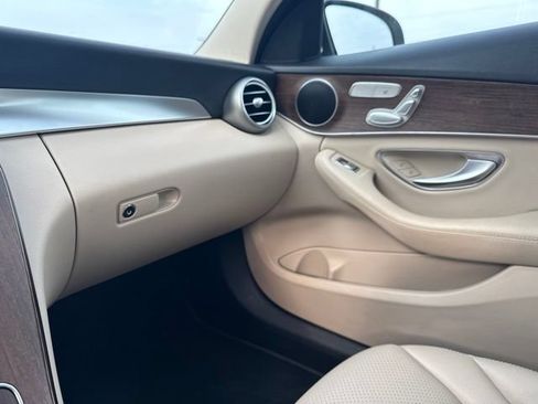 Used 2021 Mercedes-Benz C 300 4MATIC Sedan image 31