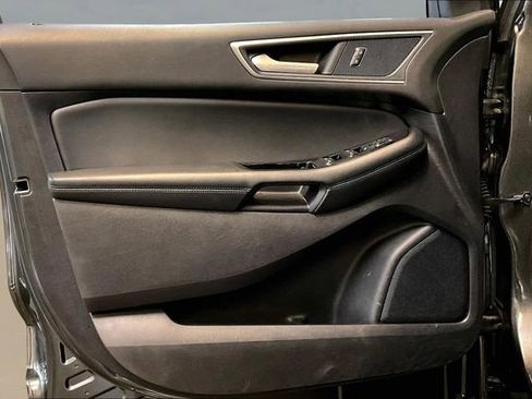 Used 2020 Ford Edge SEL image 20