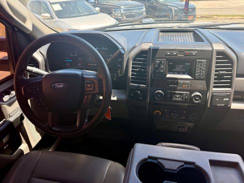 Used 2019 Ford F250 XL w/ STX Appearance Package AWD/4WD image 16