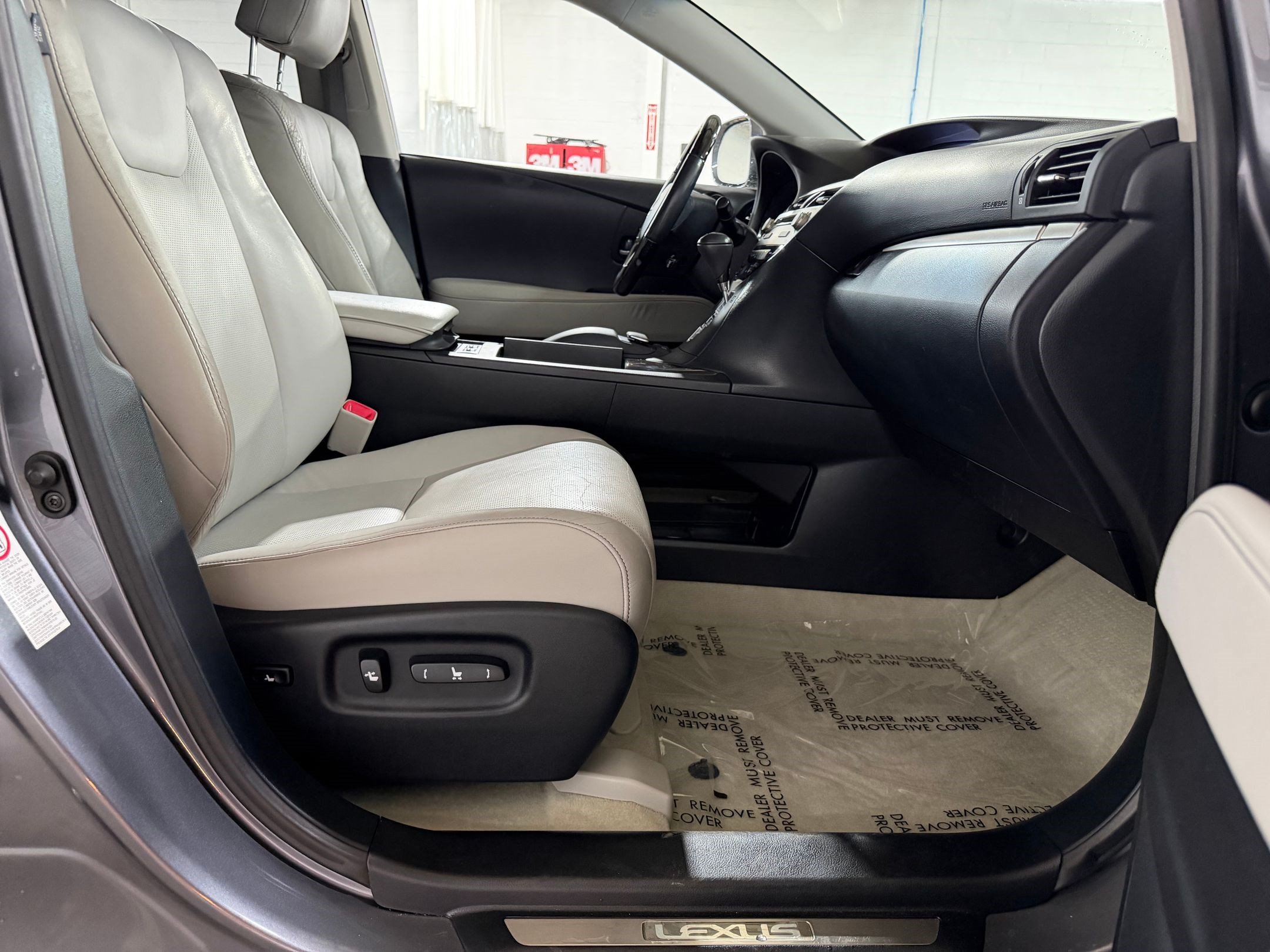 Used 2013 Lexus RX 450h FWD w/ Navigation Pkg image 31