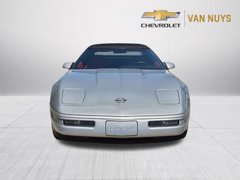 Used 1996 Chevrolet Corvette Convertible RWD image 2