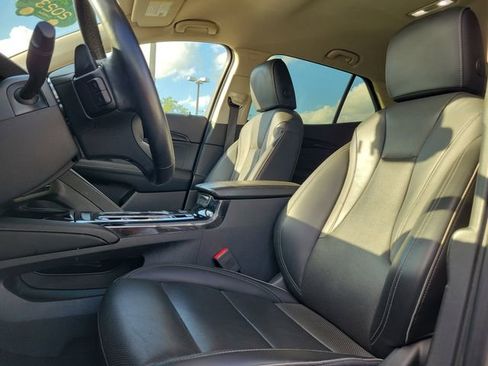 Certified 2023 Buick Envision Essence FWD image 18