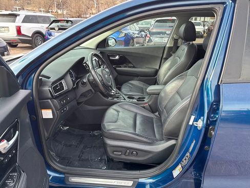 Used 2017 Kia Niro Touring image 23