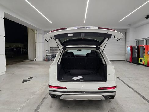 Used 2025 Audi Q7 3.0T Premium Plus AWD/4WD image 38
