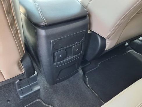 Used 2023 Ford Explorer XLT w/ Equipment Group 202A image 9