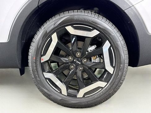 Used 2025 Kia Telluride EX w/ EX Captain's Chair Package AWD/4WD image 34