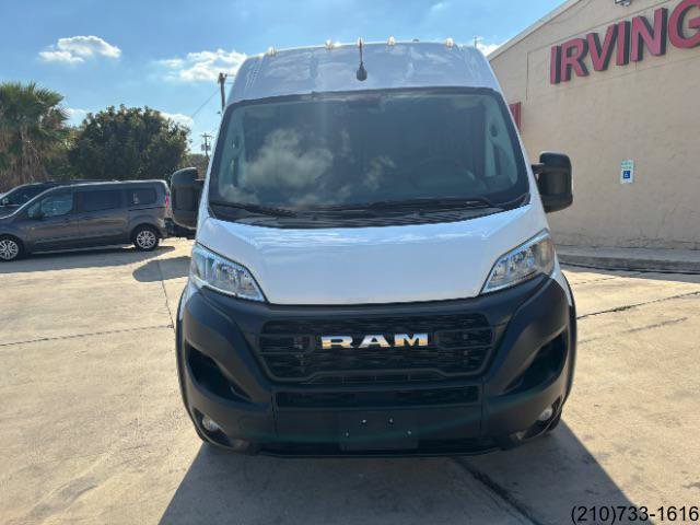 Used 2024 RAM ProMaster 2500 w/ Convenience Group FWD image 2
