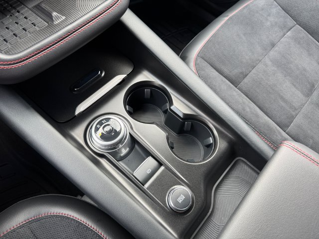 Used 2025 Ford Explorer ST AWD/4WD image 18