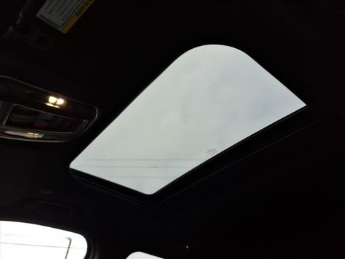 Used 2025 Jeep Grand Cherokee Laredo X w/ Luxury Tech Group I image 23