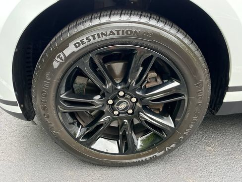 Used 2022 Land Rover Range Rover Velar S AWD/4WD image 25