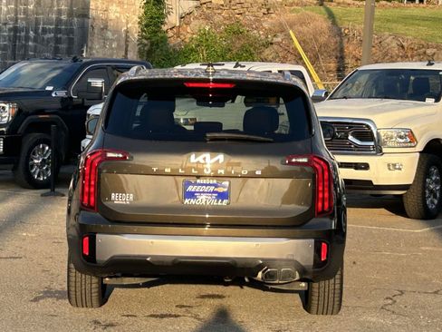 Used 2025 Kia Telluride S FWD image 6
