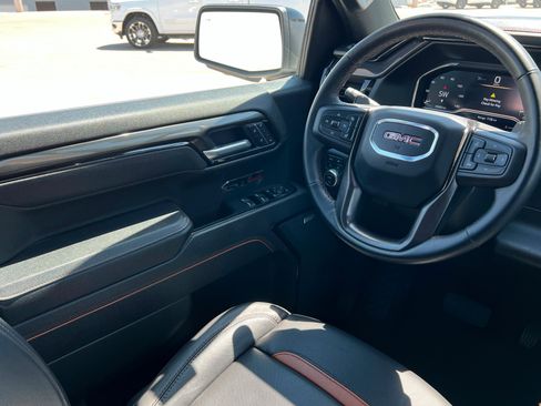 Used 2025 GMC Sierra 1500 AT4 AWD/4WD image 12