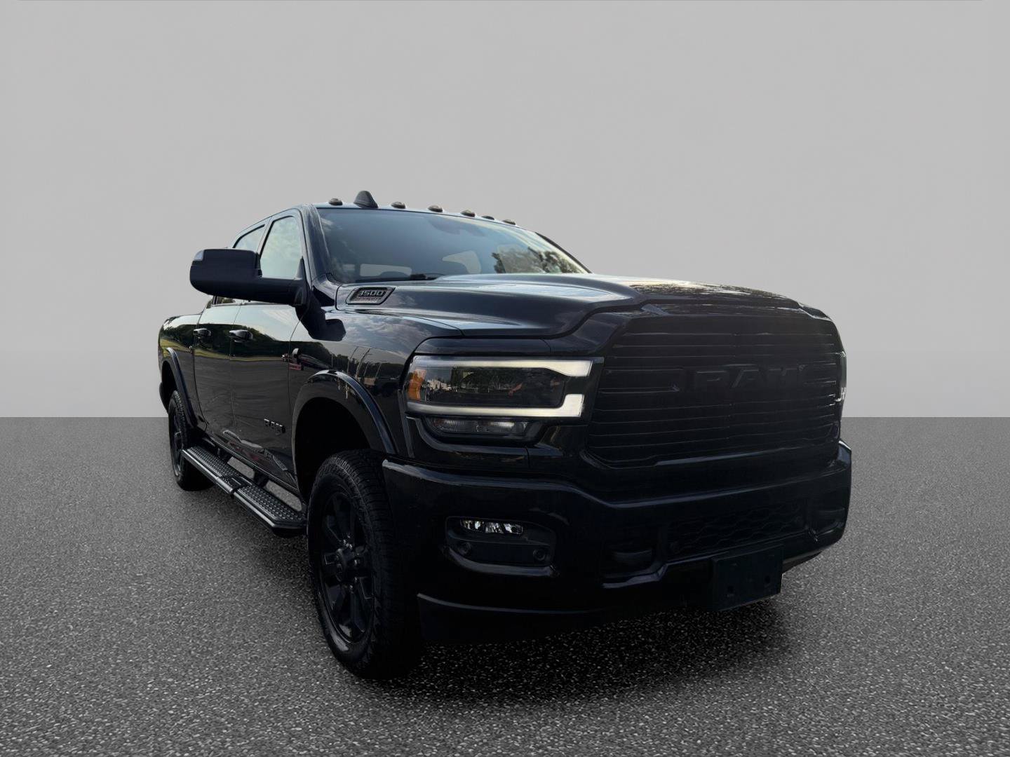 Used 2021 RAM 3500 Laramie AWD/4WD image 3