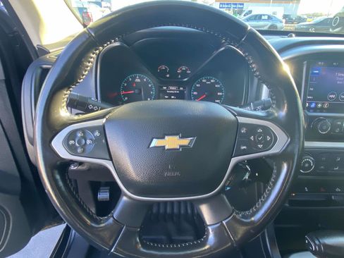 Used 2021 Chevrolet Colorado LT w/ Fleet Safety Package image 16