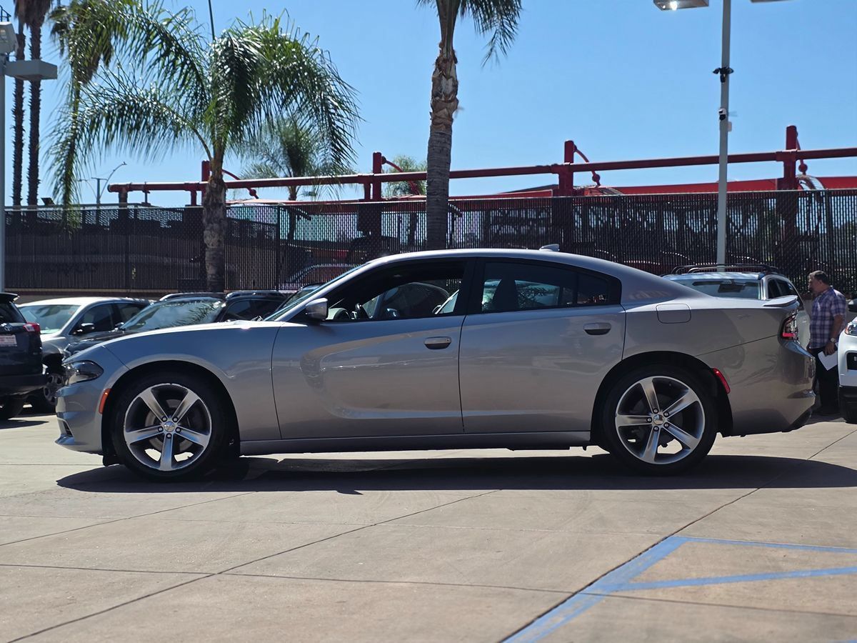 Used 2016 Dodge Charger R/T RWD image 9
