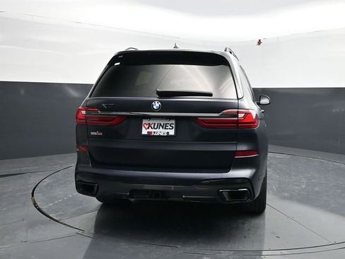 Used 2022 BMW X7 xDrive40i w/ M Sport Package AWD/4WD image 8