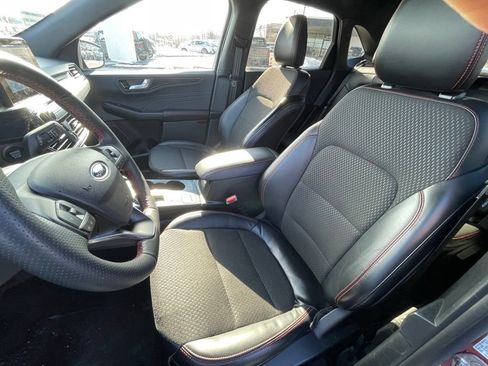 Used 2025 Ford Escape ST-Line Select AWD/4WD image 6