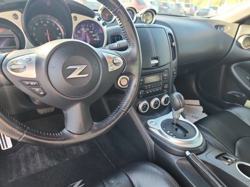 Used 2019 Nissan 370Z Coupe image 9