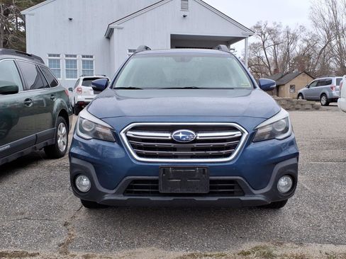 Used 2019 Subaru Outback 2.5i Limited image 2