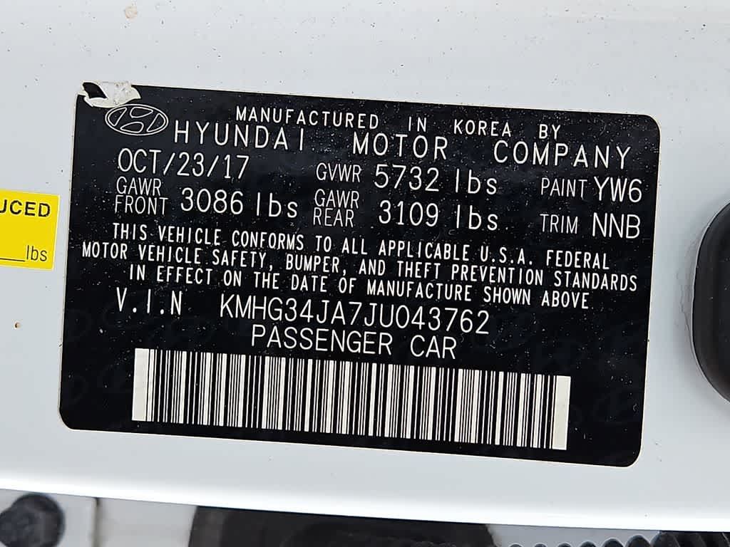 Used 2018 Genesis G90 3.3T Premium AWD/4WD image 29