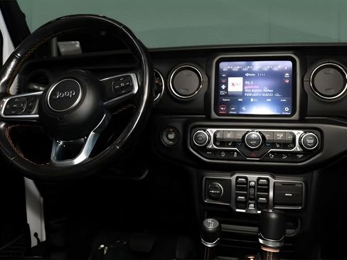 Used 2021 Jeep Wrangler Unlimited Sahara image 32