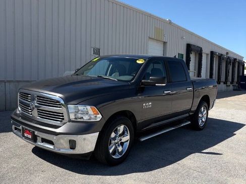 Used 2016 RAM 1500 Big Horn AWD/4WD image 3