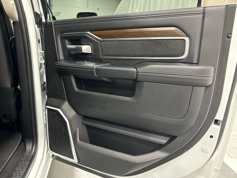 Used 2024 RAM 3500 Laramie image 49