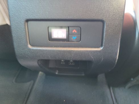 Used 2022 Mitsubishi Outlander SEL image 17