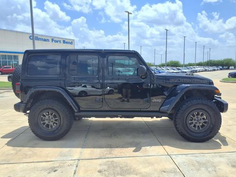 Used 2021 Jeep Wrangler Unlimited Rubicon w/ Trailer Tow Package AWD/4WD image 8