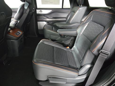 New 2027 Lincoln Navigator Black Label AWD/4WD image 14