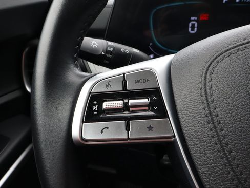 Used 2025 Kia Telluride S FWD image 29