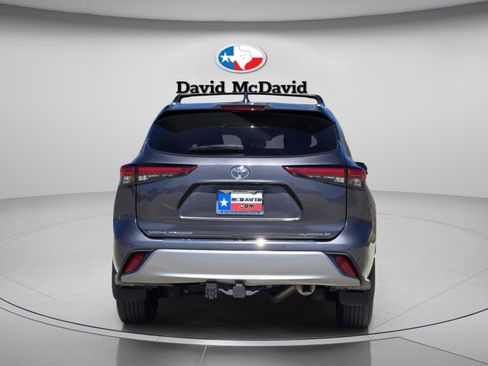 Used 2021 Toyota Highlander Platinum image 5