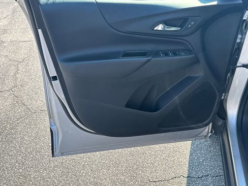 Used 2021 Chevrolet Equinox LT image 10