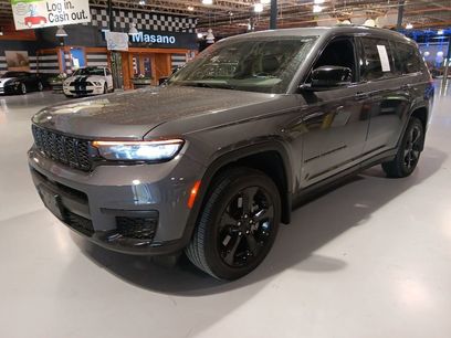Used 2023 Jeep Grand Cherokee L Laredo