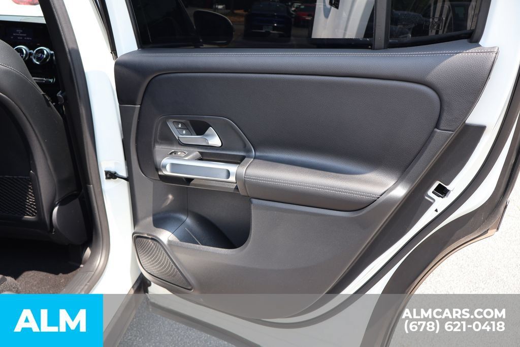 Used 2024 Mercedes-Benz GLB 250 image 28
