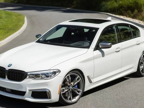 Used 2020 BMW M550i xDrive w/ Premium Package AWD/4WD image 2