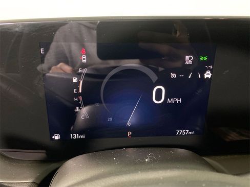 Used 2024 Buick Encore GX Avenir w/ Avenir Convenience Package image 15