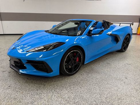 Used 2023 Chevrolet Corvette Stingray Premium Conv w/ Z51 Performance Package RWD image 13
