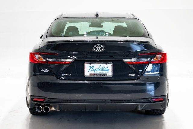 Used 2026 Toyota Camry SE FWD image 33