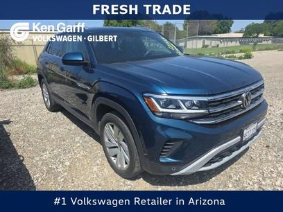 Used 2023 Volkswagen Atlas Cross Sport SE w/ Panoramic Sunroof Package