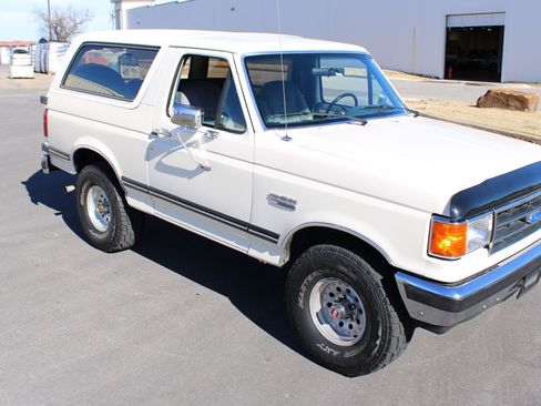 Used 1990 Ford Bronco AWD/4WD image 36