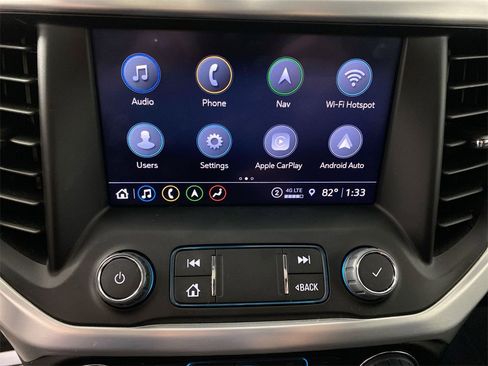 Certified 2023 GMC Acadia SLT w/ Preferred Package image 16