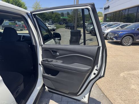 Used 2018 Honda Pilot EX image 22